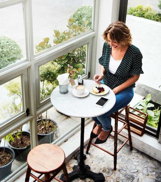 Cómo elegir la mesa perfecta para tu balcón