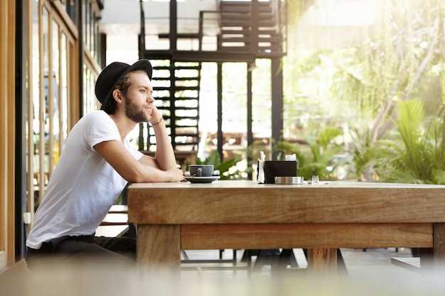 Consejos para mantener en buen estado tu mesa de balcón