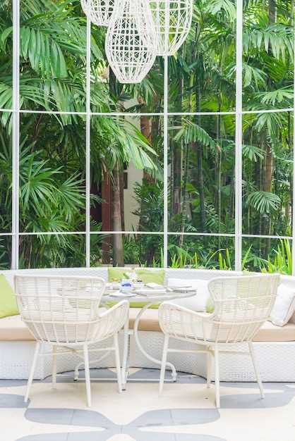 Mesas Resistentes al Agua para Balcones que Combinan Estilo y Durabilidad